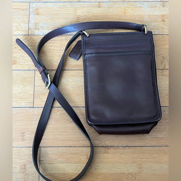 vintage Coach Murphy crossbody bag in mahogany brown leather and brass hardware - Picture 4 of 5